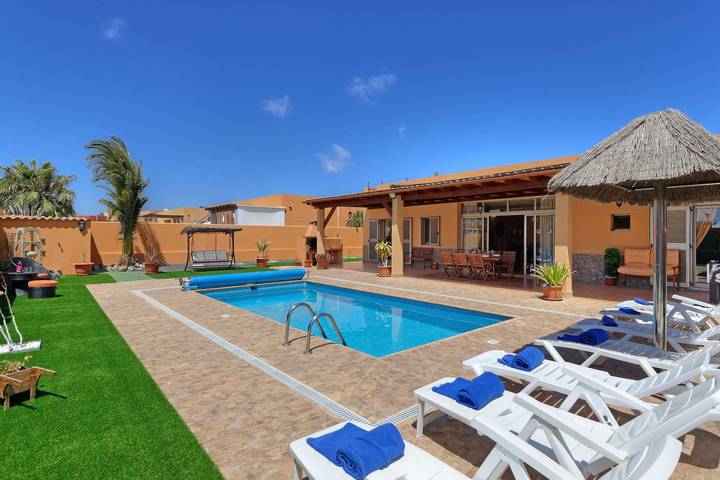 Casa rural para 8 personas, con piscina además de terraza y jardín en Antigua - 2