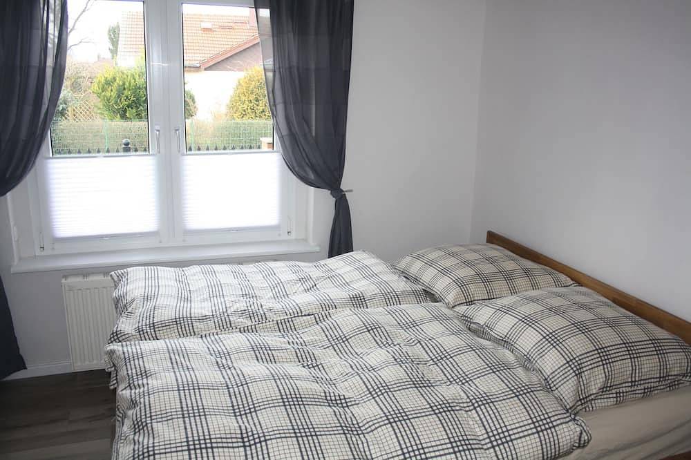 Ferienhaus in Bernau bei Berlin in ruhiger Lage mit Veranda und Terrasse in Bernau bei Berlin, Barnimerland Region