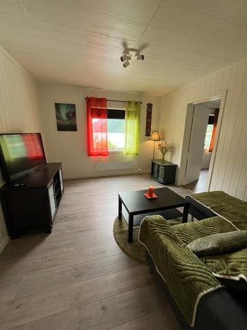 Ferienwohnung für 2 Personen, mit Garten und Ausblick sowie Seeblick und Terrasse in Odda