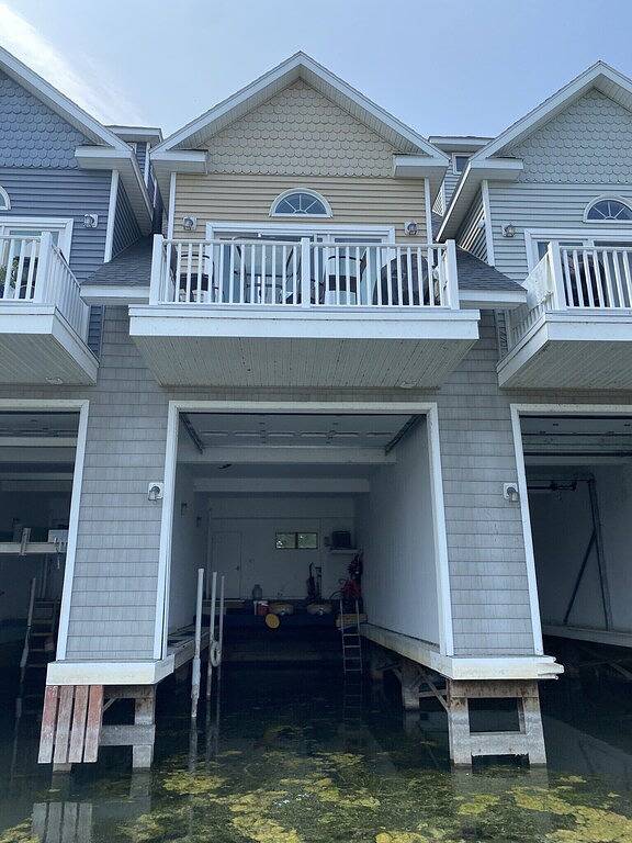 Gehen Sie Downtown, Brand New ... Bootshaus inklusive !!! in Alexandria Bay, Jefferson County (NY)