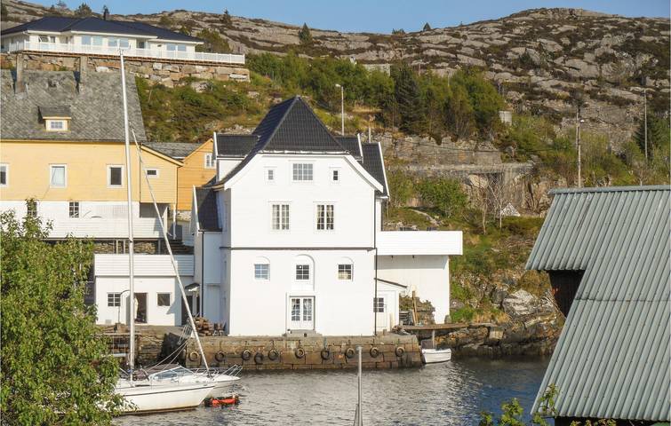 Ganze Ferienwohnung, Ferienwohnung für 12 Personen mit Terrasse in Sund