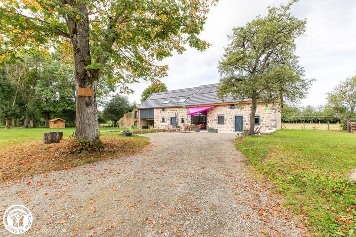 Gîte pour 6 personnes, avec Terrasse et Jardin