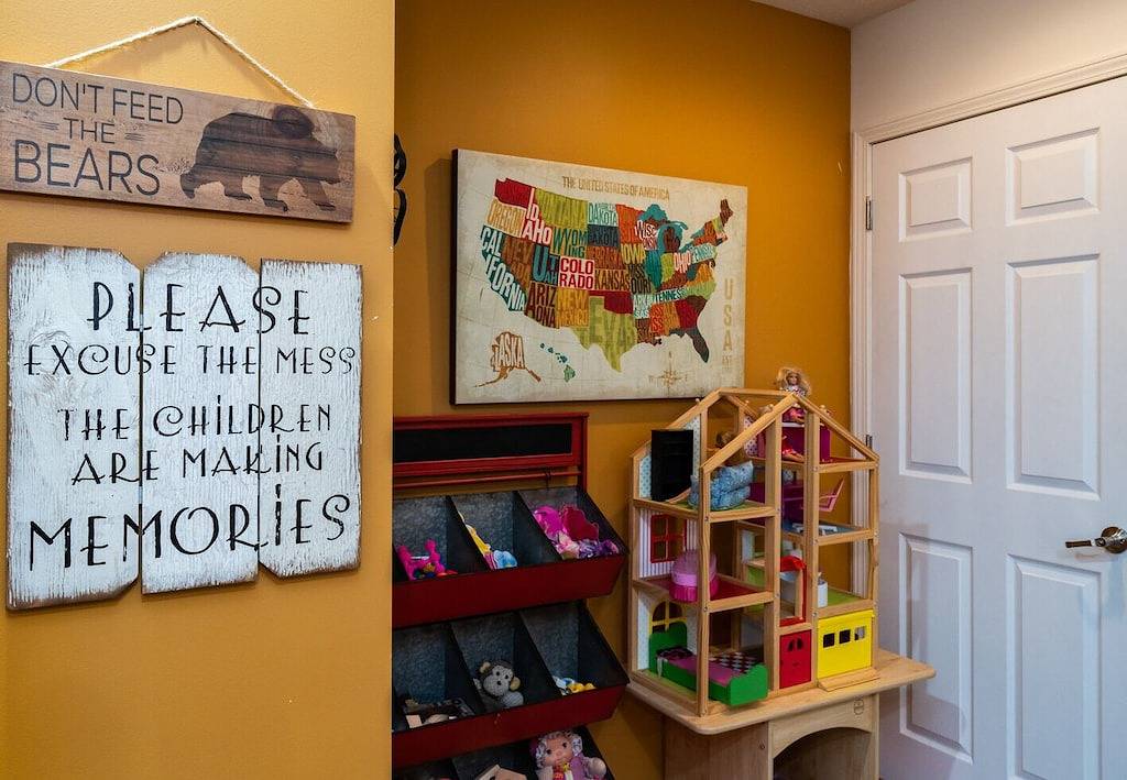 One Street, 3 Riesige Häuser / See / Wasserpark 1 Meile - Omahas # 1 Reunions / Family Home in Omaha, Nebraska