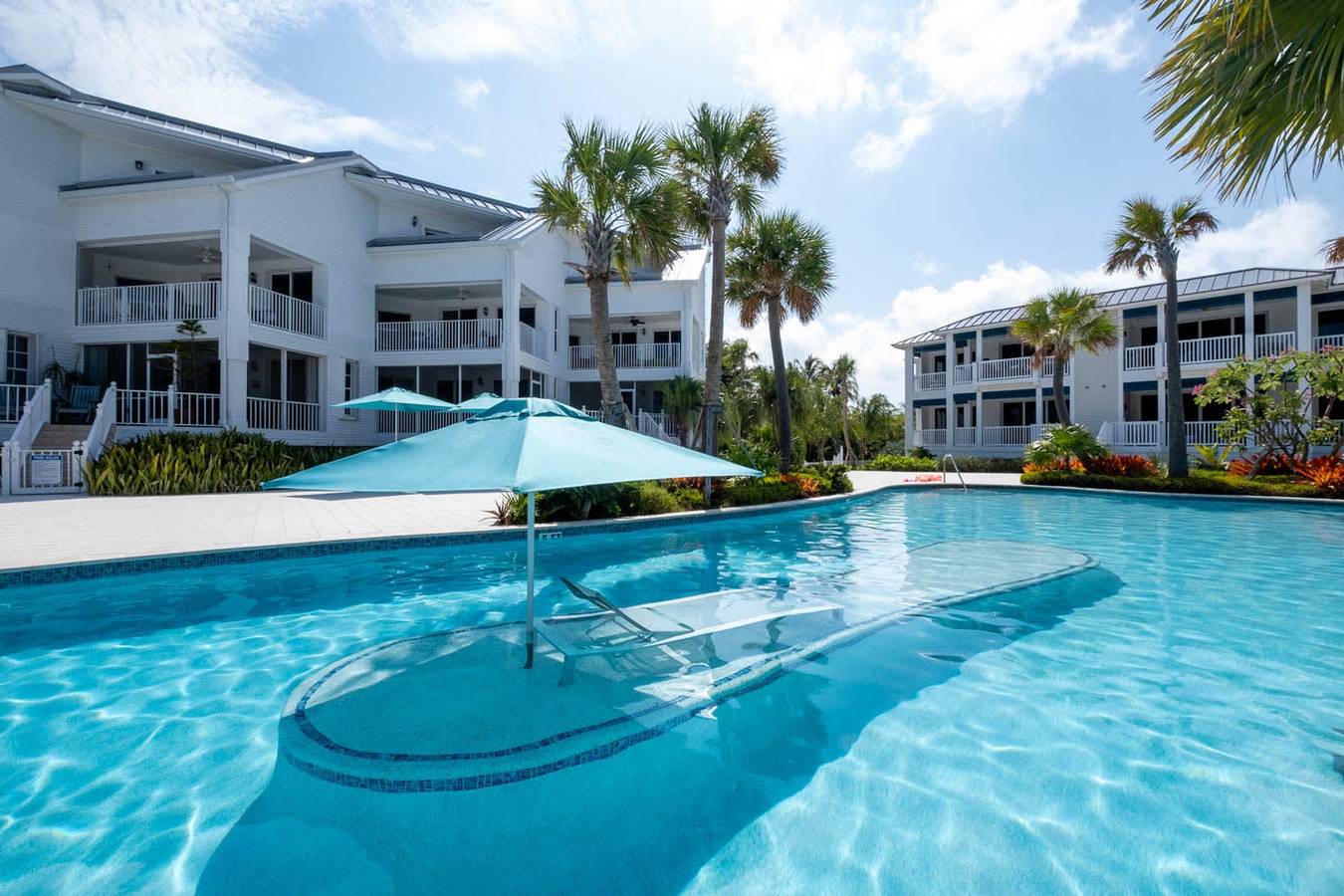 Ganze Wohnung, Modern Keys Penthouse W/ Private Beach & Pool! in Upper Matecumbe Key, Islamorada