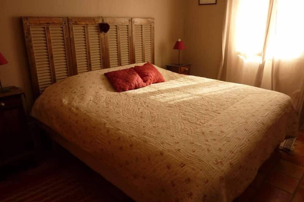 Country house in cuges les Pins in Cuges-les-Pins, Marseille region