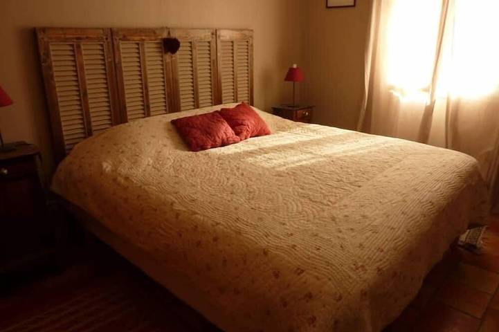 Location de vacances pour 6 personnes, avec terrasse et jardin à Cuges-les-Pins - 2