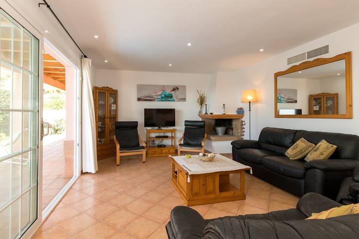 Villa Mirador para famílias com vista para o mar, Wi-Fi, varanda, jardim, terraços e piscina in Sant Jaume, Município de Alaior