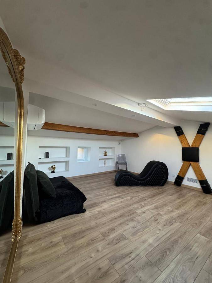 Love room - Spa, détente et jeux in Livron-sur-Drôme, Région de Valence