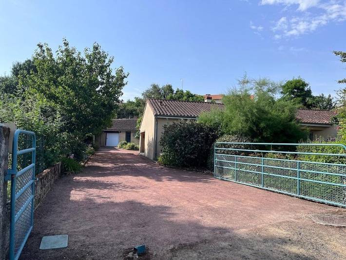Location de vacances pour 5 personnes, avec jardin dans Lys-Haut-Layon - 2