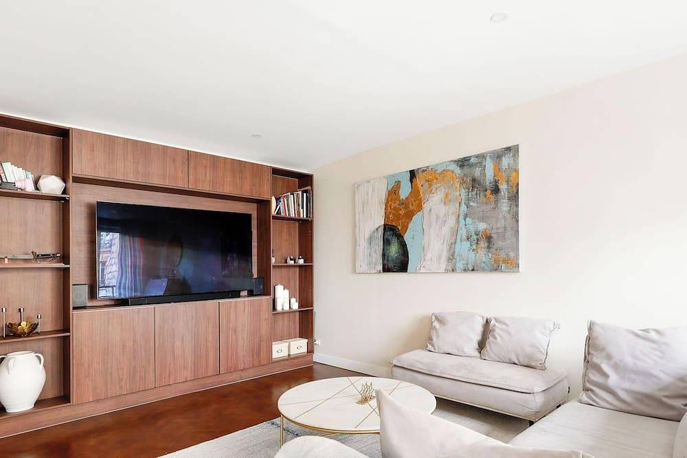 Apartamento entero, Residence d Exception Avenue Colombier Bernard in La Garenne-Colombes, Altos del Sena