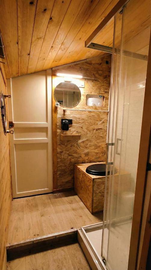 Gîte pour 4 personnes, avec Jacuzzi et Terrasse ainsi que Jardin et Piscine à Le Breuil - 2