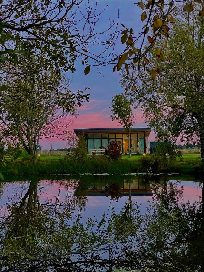 Camping für 4 Personen, mit Terrasse und Garten sowie Ausblick in Kamperland