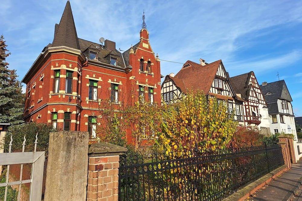 Appartement entier, Vacation apartment \"Villa Koblenz\" - Holiday apartment with a view of the Rhine in Neuendorf (Koblenz), Coblence