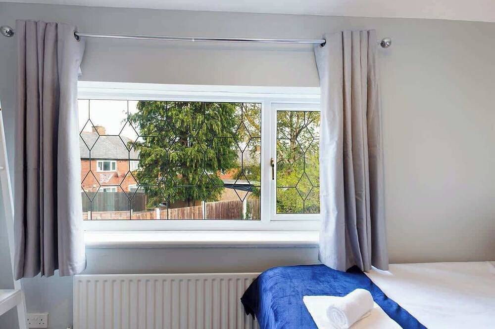 Stunning family home with comfortable surroundings in Westhoughton, Bolton