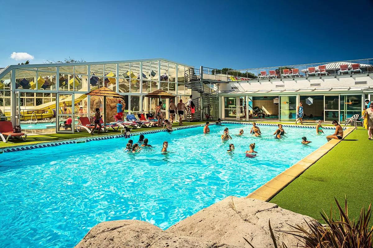 Camping pour 5 Personnes dans Château-d'Olonne, Les Sables-d'Olonne