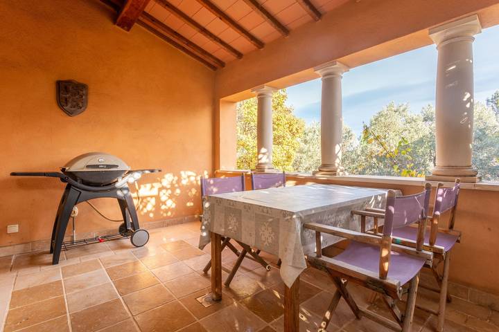Gîte pour 4 personnes, avec balcon dans le Var