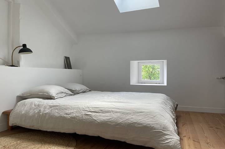 Gîte pour 8 personnes, avec jardin à Chatte (bateau) - 2