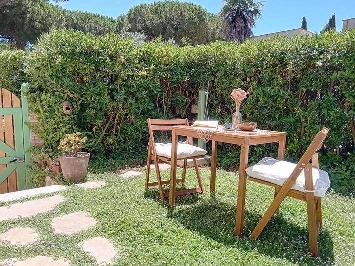 Appartamento per 4 persone, con panorama e giardino, adatto a famiglie con bambini a Capalbio