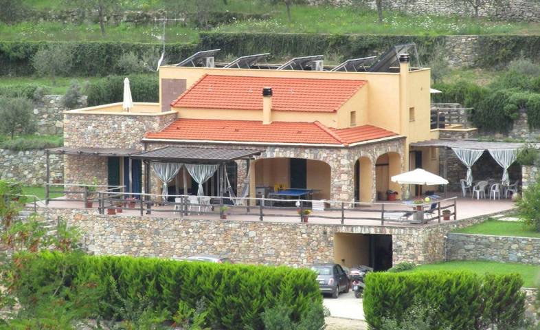 Casa vacanza per 2 persone, con Terrazza e Giardino a Orco Feglino