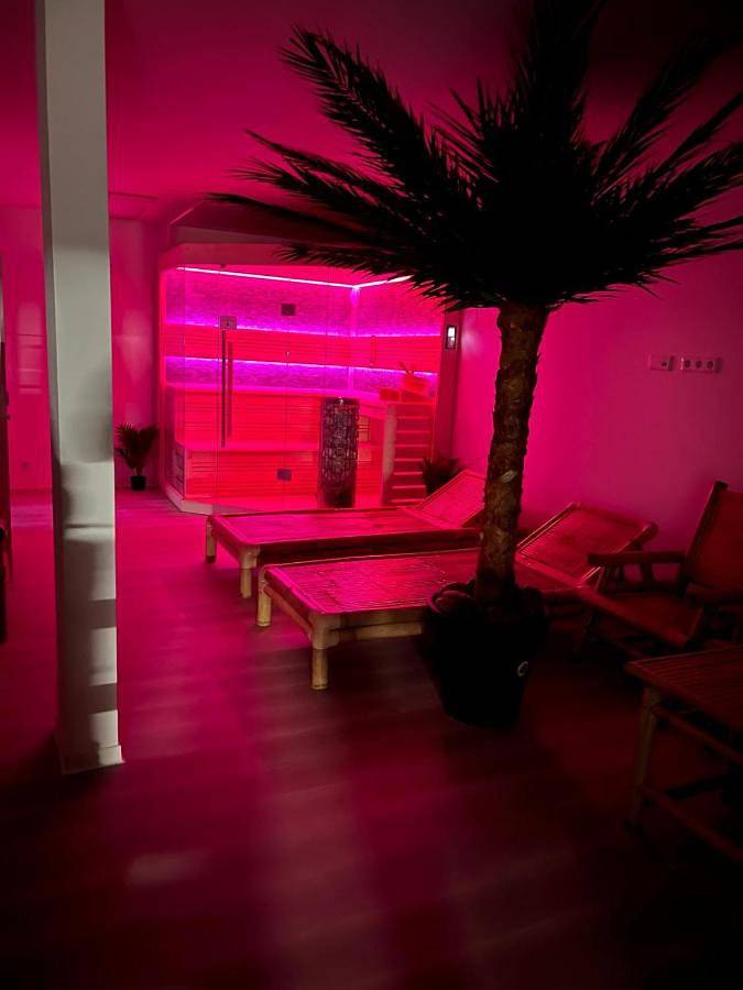 Ferienwohnung für 2 Personen, mit Whirlpool und Terrasse sowie Sauna in Gelsenkirchen - 3
