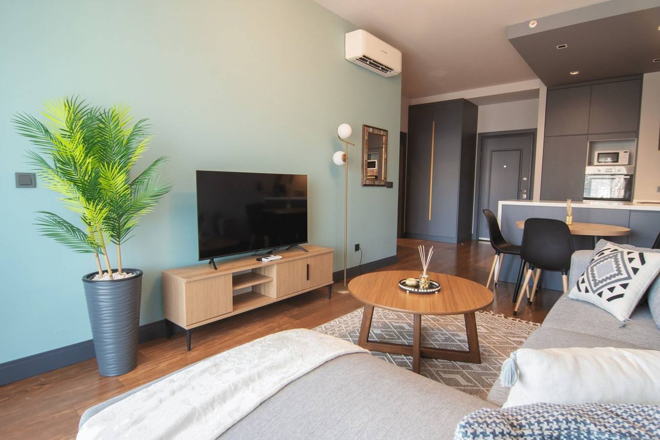 Entire apartment, Family-Friendly Home with beautiful view in Beyoğlu, Istanbul
