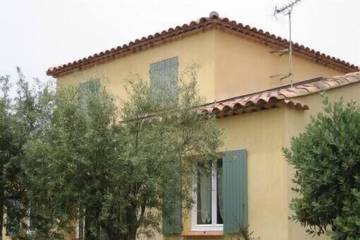 Location de vacances pour 6 personnes, avec jardin ainsi que jacuzzi et terrasse dans Plage Du Capelan Bandol