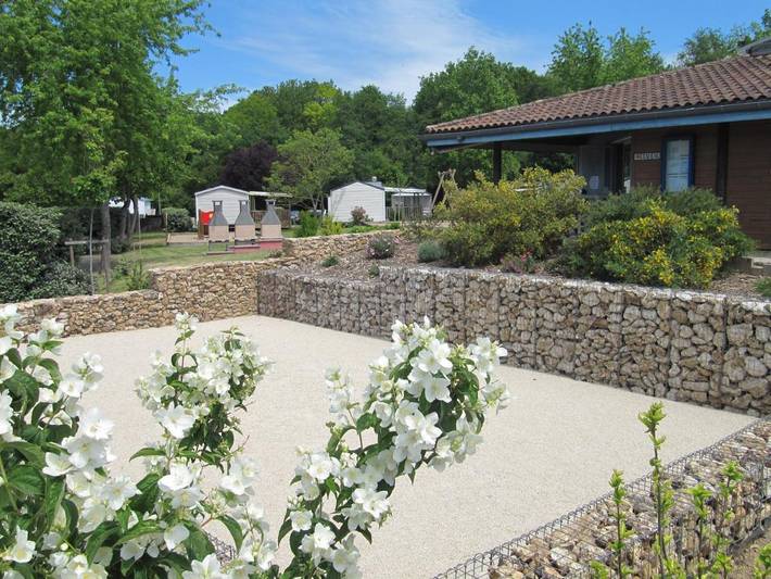 Camping pour 6 personnes, avec terrasse à Vienne (France) - 2