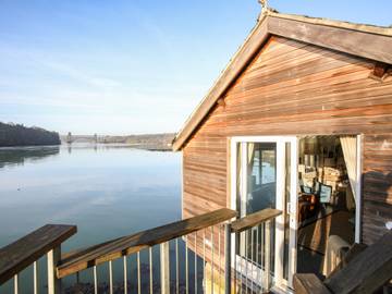 Cottage for 8 People in Menai Bridge, Isle of Anglesey, Photo 2