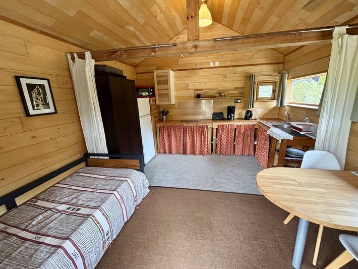 Gîte pour 2 personnes, avec vue sur le lac et jardin en Dordogne - 4