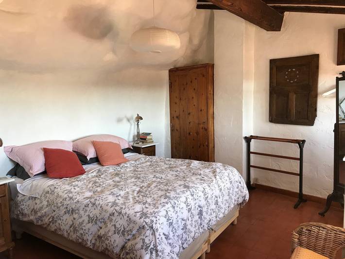Casa Vacanze 'Maison-Grotte De Conte De Fées' con Vista Montagna, Terrazza Privata e Wi-Fi in Cotignac, Brignoles e dintorni
