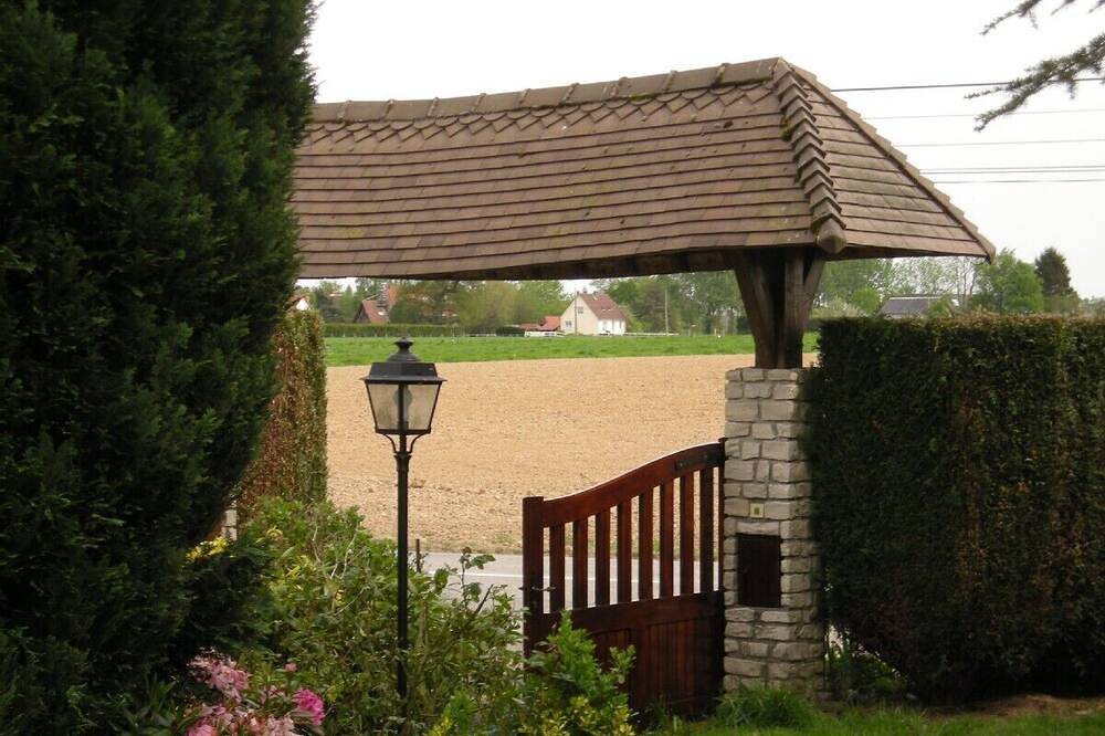 Ganze Wohnung, Attraktive Normandie Ferienhaus in ländlicher Umgebung und doch nicht weit von allen Annehmlichkeiten. in Saint-Paër, Rouen und Umgebung
