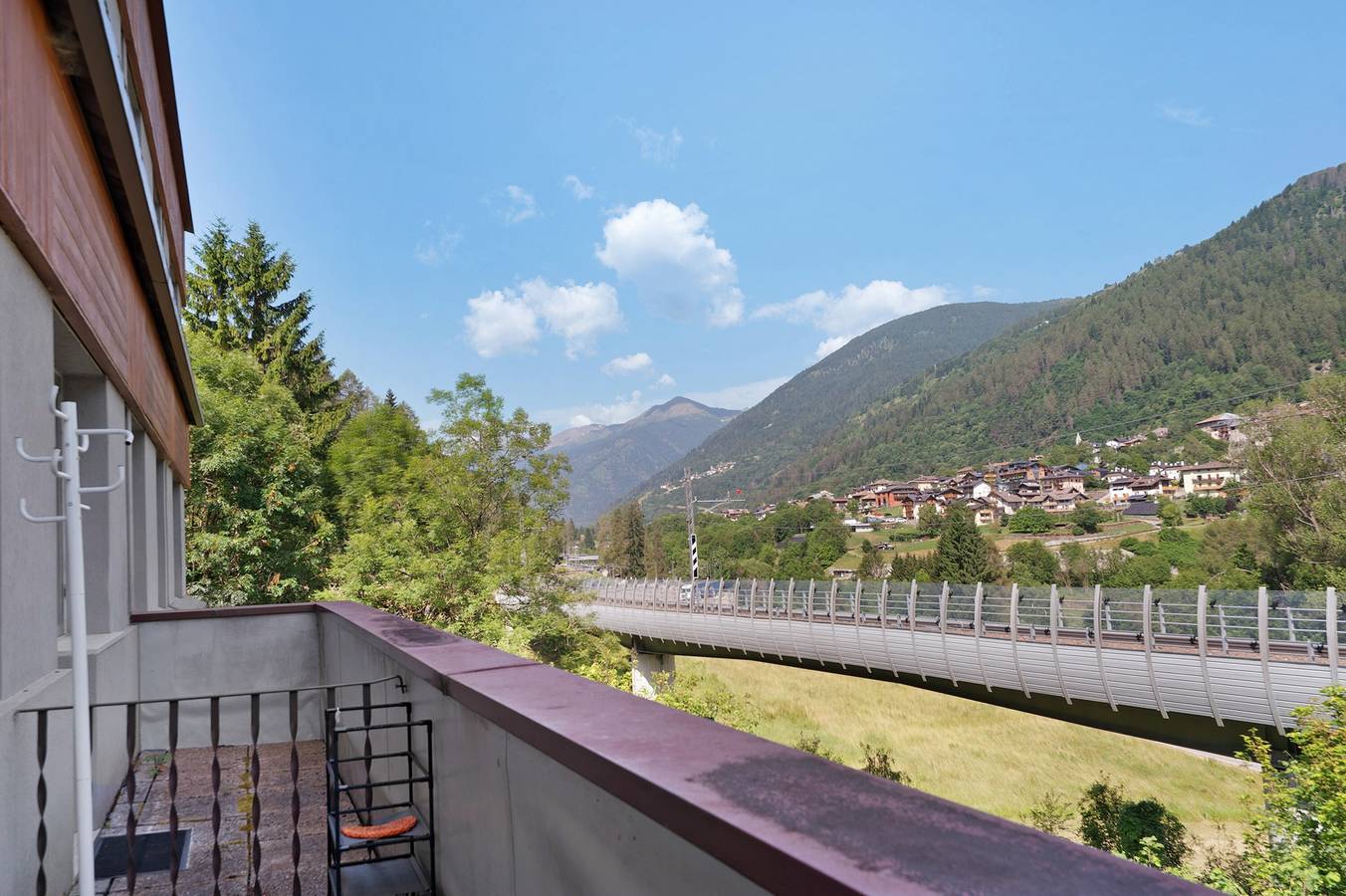 Appartement entier, Appartement 'Marilleva 900 Kristall' avec vue sur les montagnes, terrasse partagée et Wi-Fi in Marilleva, Mezzana