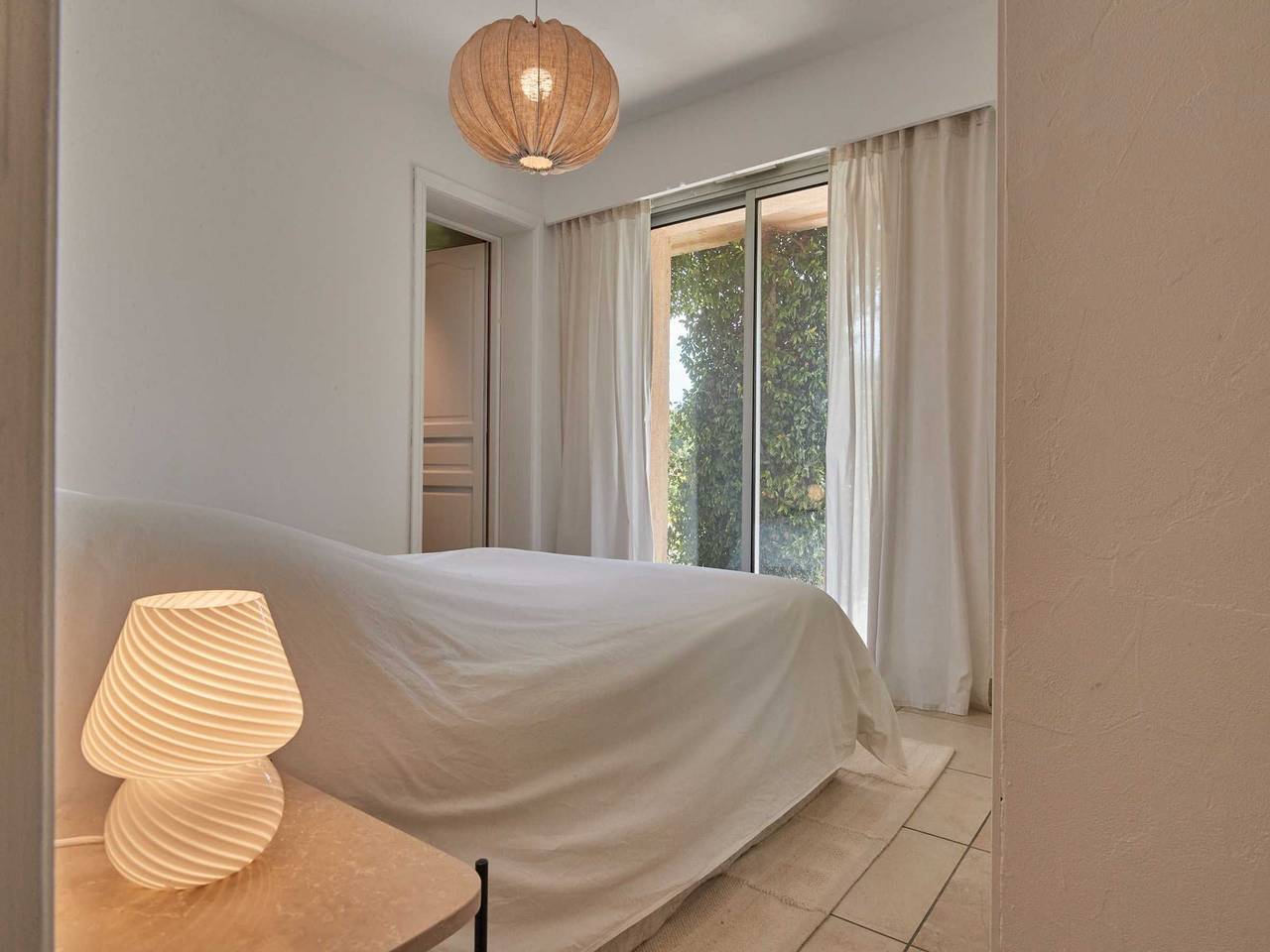 Villa mit Klimaanlage, Pool und Whirlpool, 3 Schlafzimmer/6 Personen – Vallauris in Vallauris, Mittelmeerküste (Frankreich)