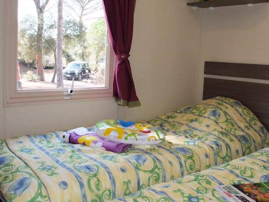 Camping Tikayan Les Cigales - Mobilhome 4 personas - Georgia Confort 3 Piezas 4 Personas Aire Acondicionado + Tv in Le Muy, Region de Draguignan