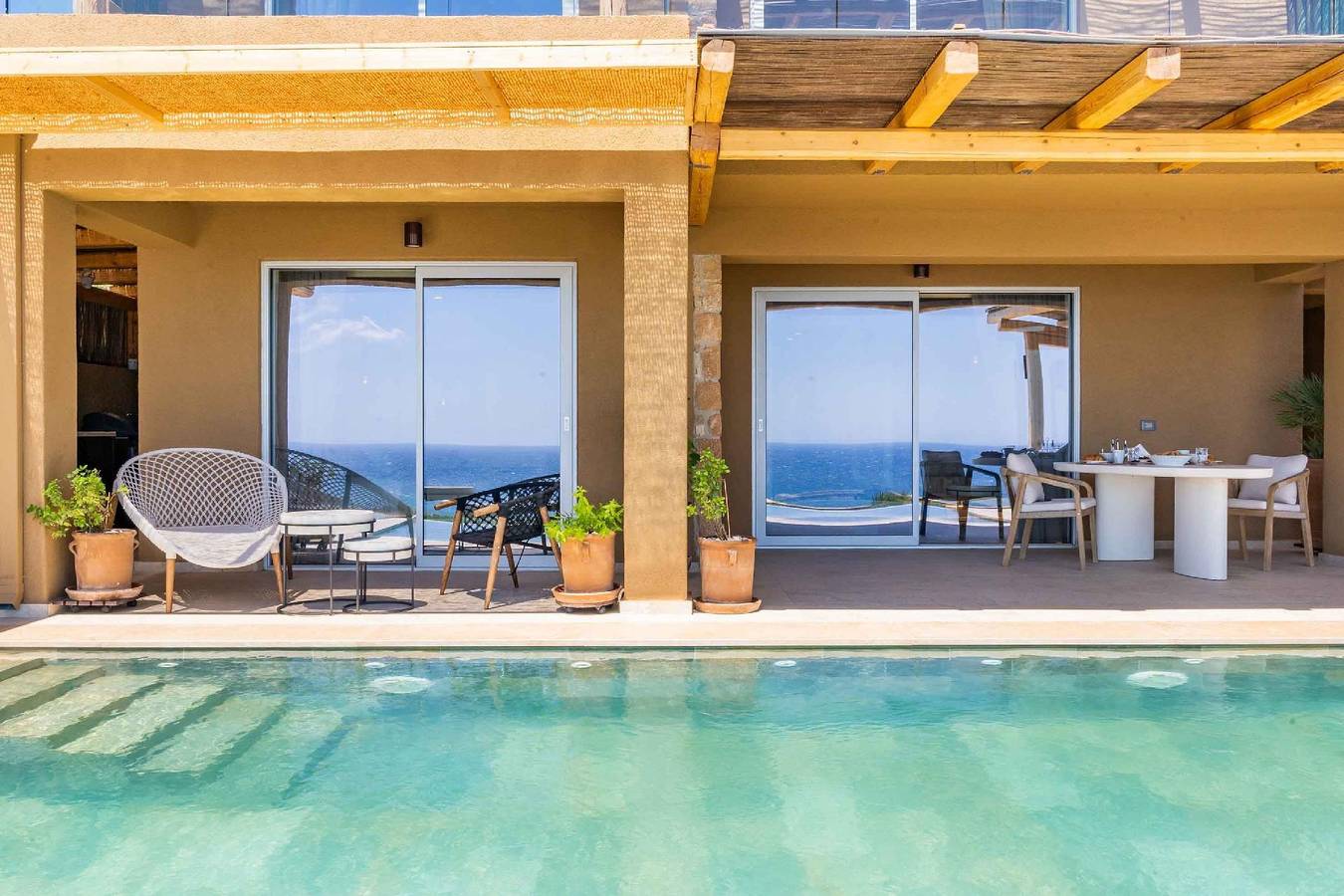 Ganze Ferienwohnung, Vala Luxury Villa A - Privater Pool, 200m zum Strand in Karpathos