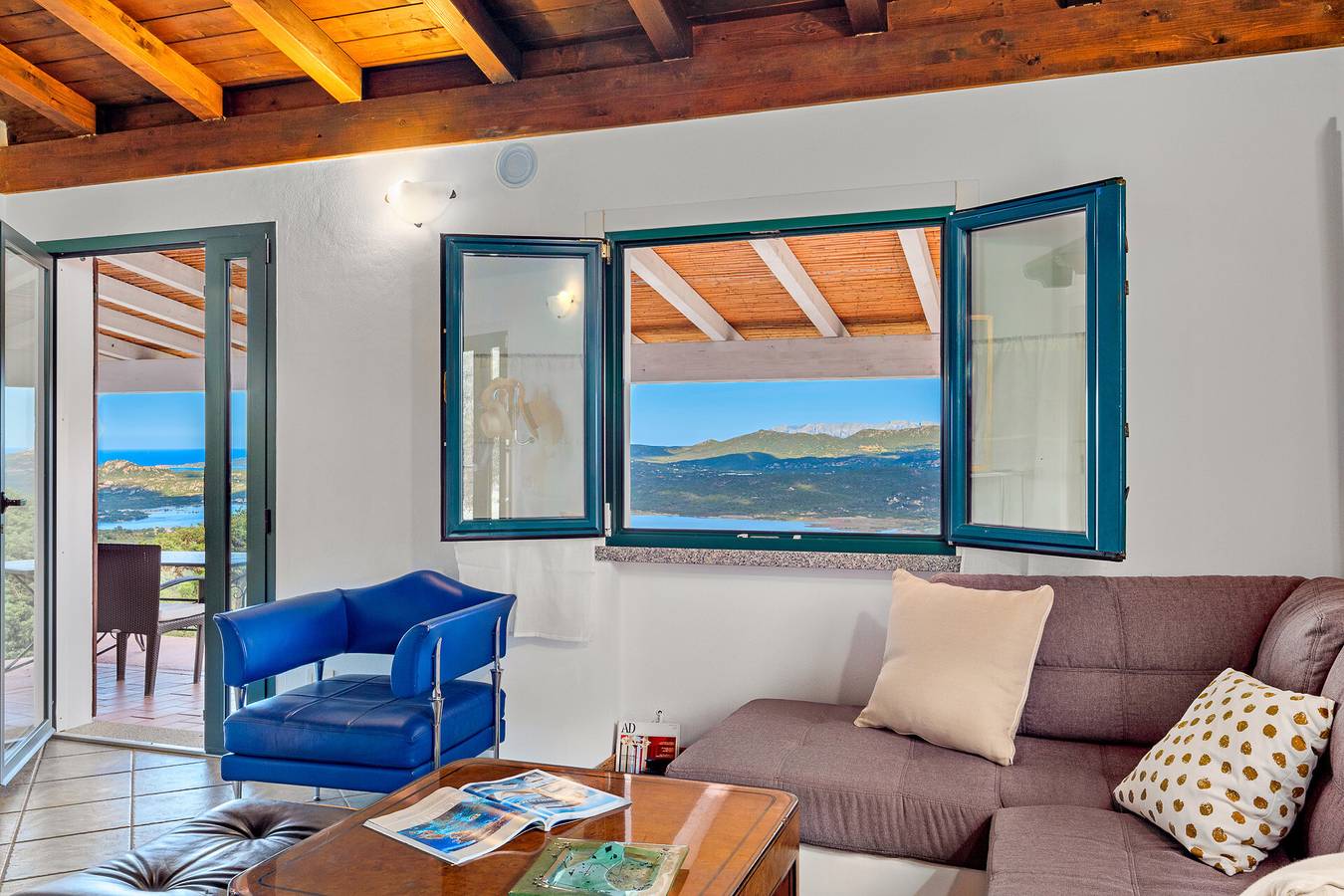 Casa vacanze 'Bellavista' con vista sul mare, terrazza privata, Wi-Fi e A/C in Costa Smeralda
