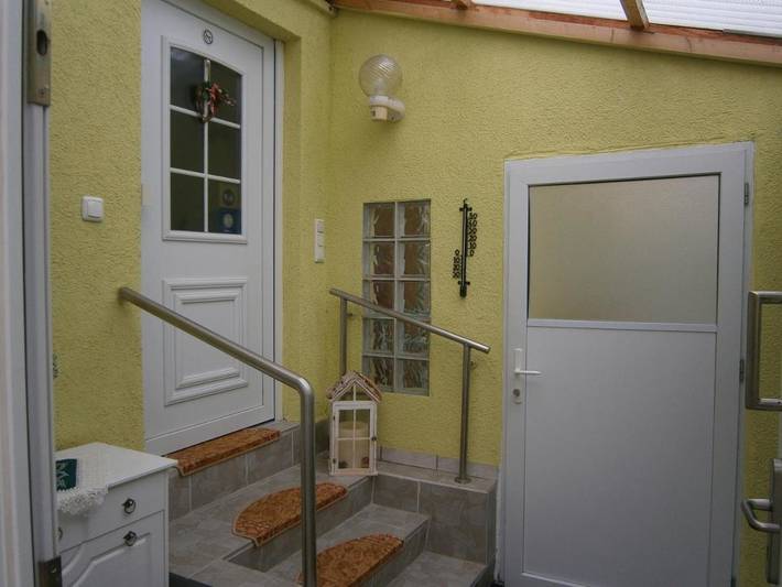 Ferienwohnung für 2 Personen, mit Terrasse und Garten in Plaue - 3