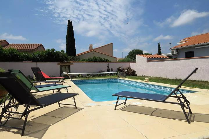 Villa für 6 Personen, mit Garten und Pool sowie Terrasse - 1