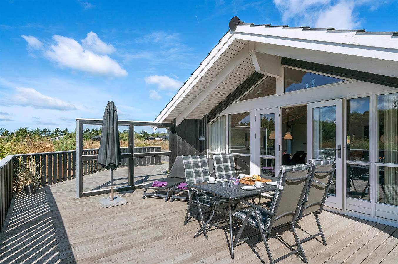 Awesome home in Hirtshals w/ Sauna, Wifi and 4 Bedrooms in Hirtshals region, Tannisbucht