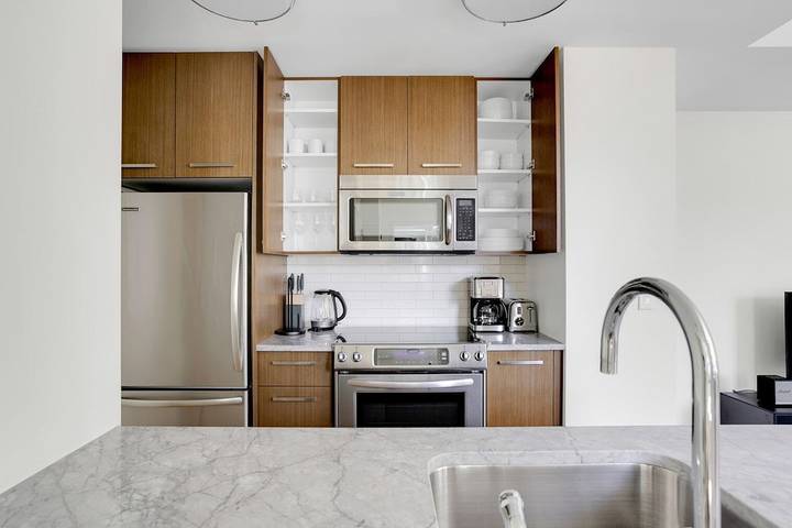 Vacation rental for 2 people, with yard, with pets in Boston