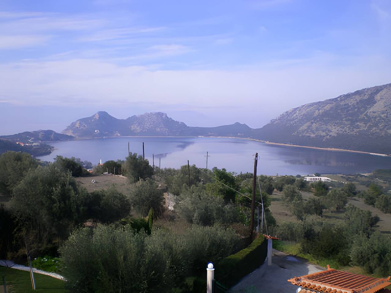 Ferienhaus „Billi's Loft“ mit Meerblick, Wlan und Klimaanlage in Loutraki-Perachora, Korinthia