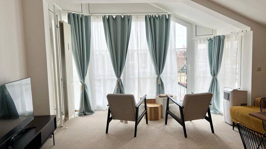 Ferienwohnung für 8 Personen, mit Seeblick und Ausblick sowie Terrasse am Ammersee - 2