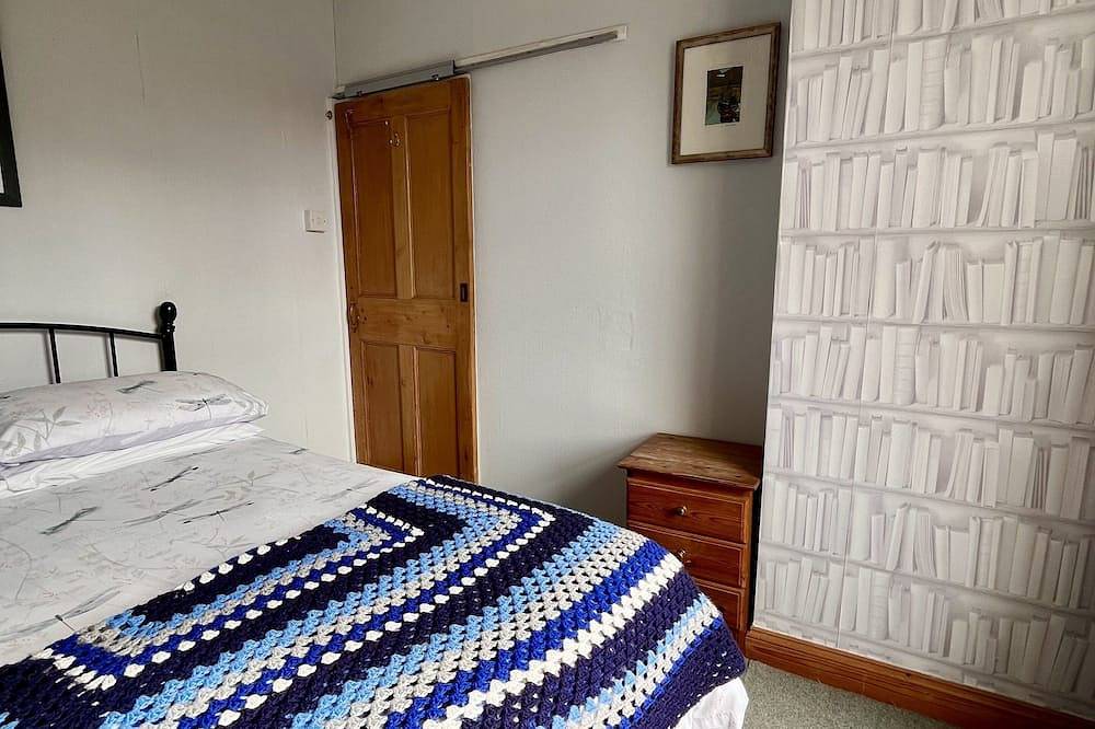Fisherman's Cottage in the heart of Polruan - With Wifi & Parking in Polperro, Polruan