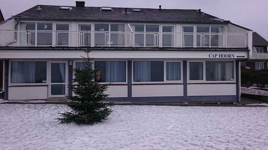 Ferielejlighed for 2 personer, med søudsigt og have i Helgoland