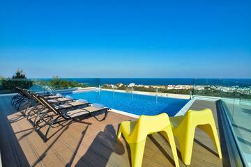 Holiday Rental for 10 People in Protaras, South Cyprus, Photo 1