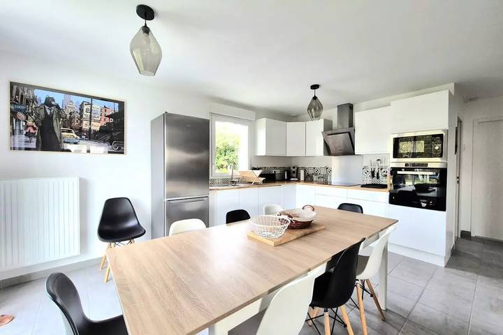 Location de vacances pour 9 personnes, avec jardin à Hirel - 2
