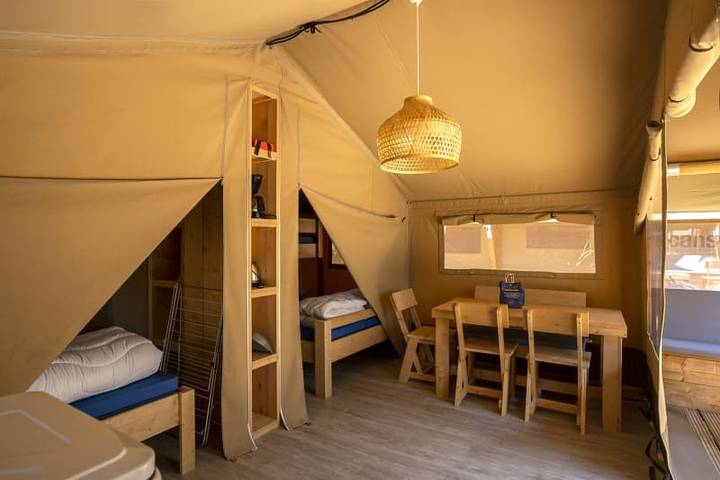 Tente pour 5 personnes, avec terrasse et balcon/terrasse en Vendée - 4