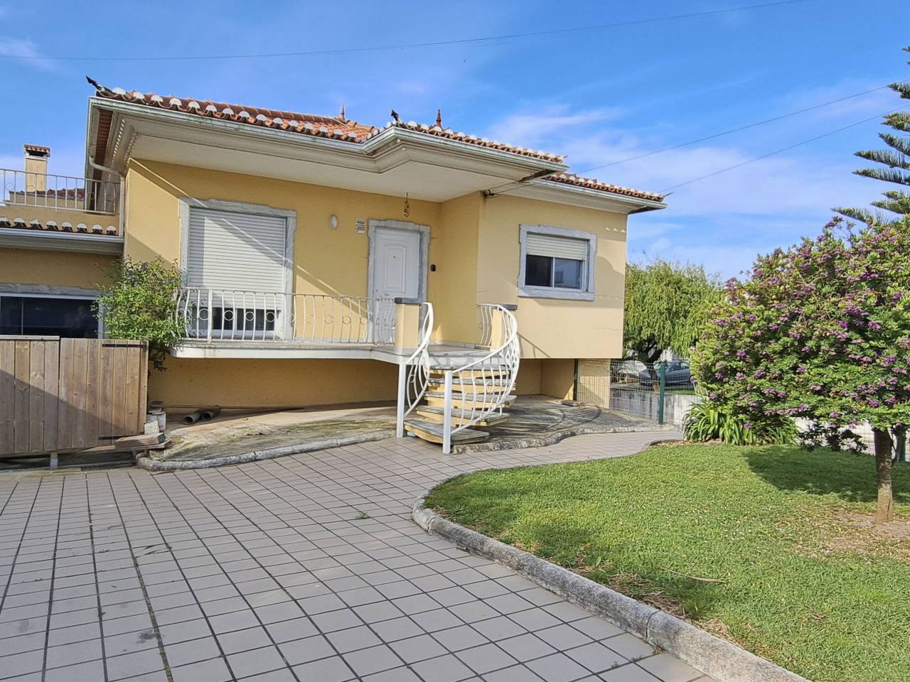 Apartamento inteiro, Haus Roda - Ferienwohnung in Praia Areia Branca in Praia da Areia Branca, Lourinhã