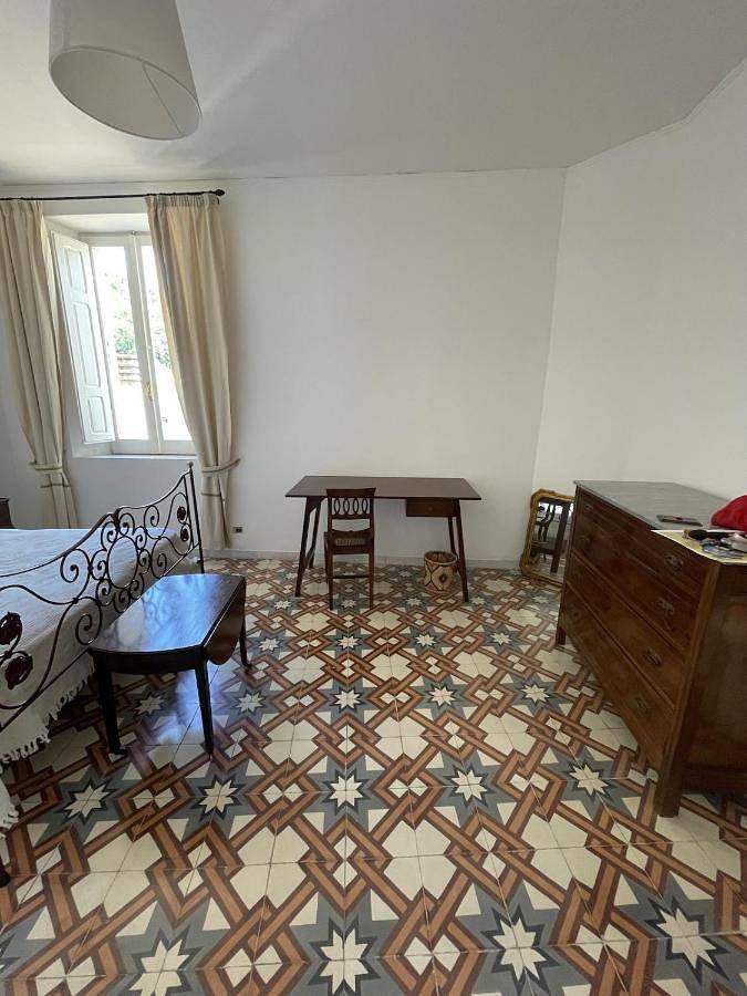 Gîte pour 5 personnes, avec terrasse et vue, animaux acceptés à Atina - 4