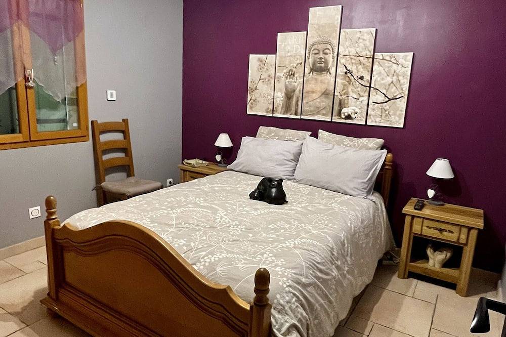 Loue Belle Maison au Calme Avec sa Piscine Privée in Le Thoronet, Draguignan region